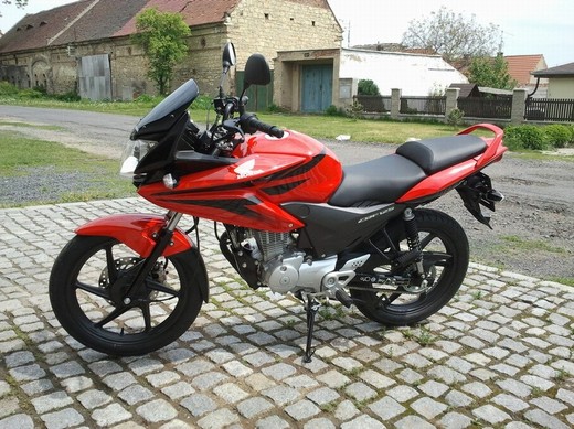 Motocykl Honda CBF 125